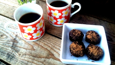 Chokladbollar med strandnypon
